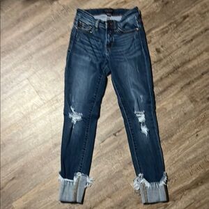 Judy Blue Mid Rise Skinny Fit size 1/25 with Raw Sewn Up Hem